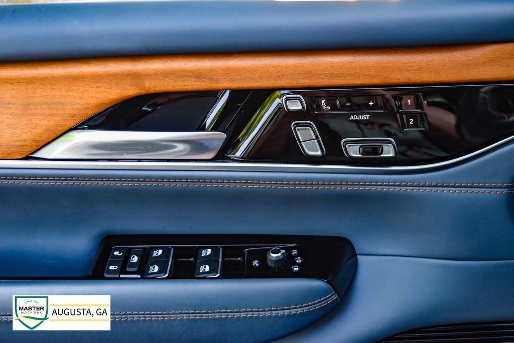 2022 Jeep Grand Wagoneer Series III