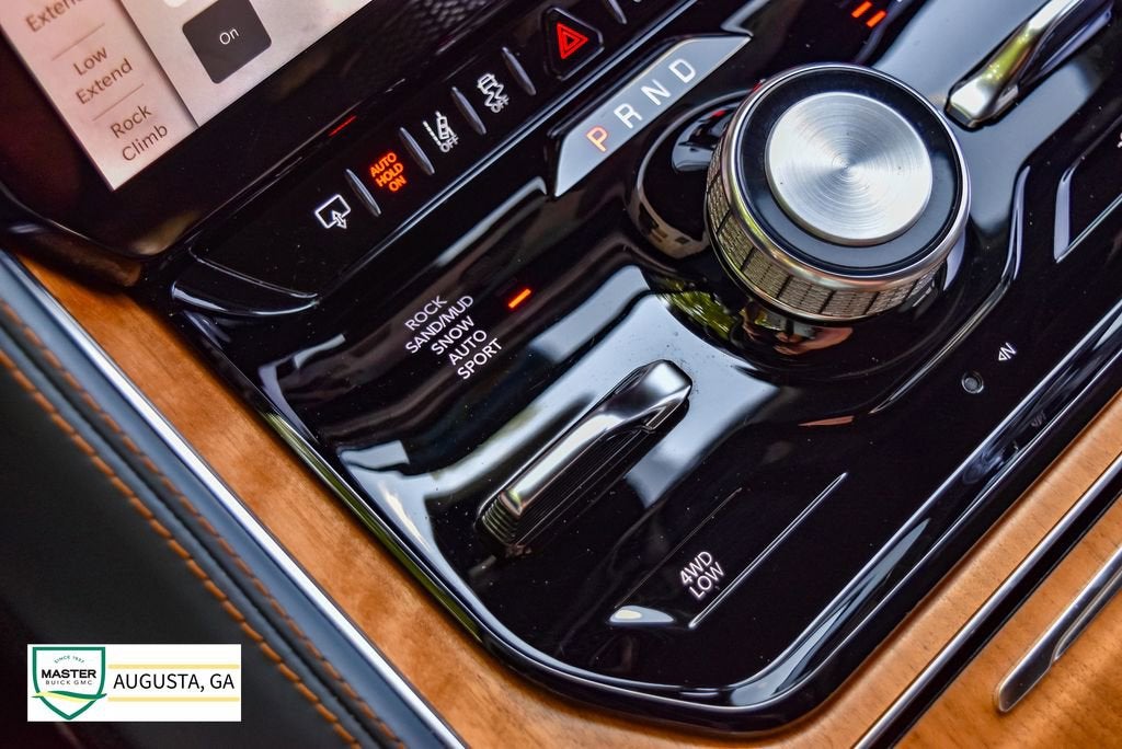 2022 Jeep Grand Wagoneer Series III