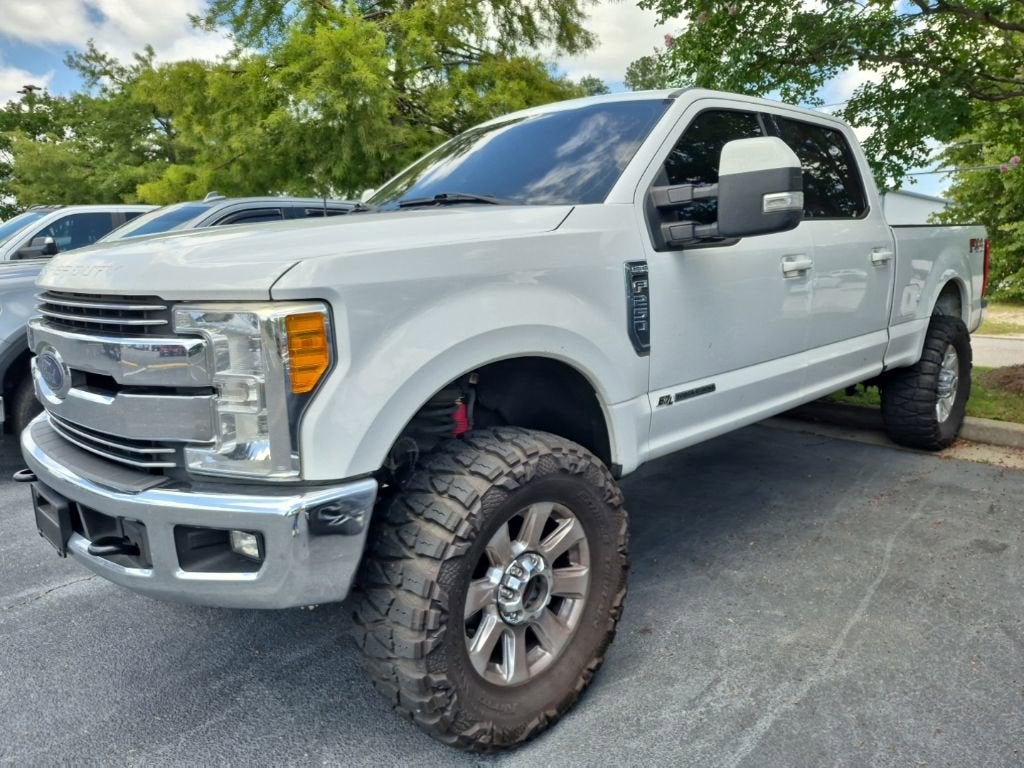 2017 Ford Super Duty F-250 SRW Lariat