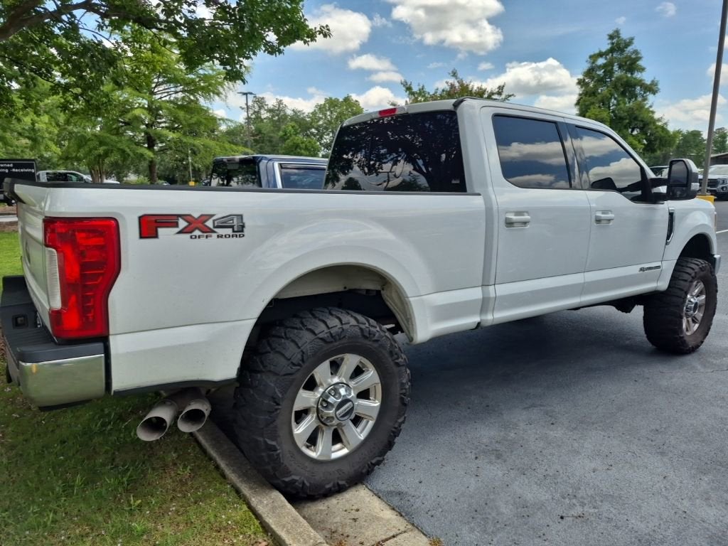2017 Ford Super Duty F-250 SRW Lariat