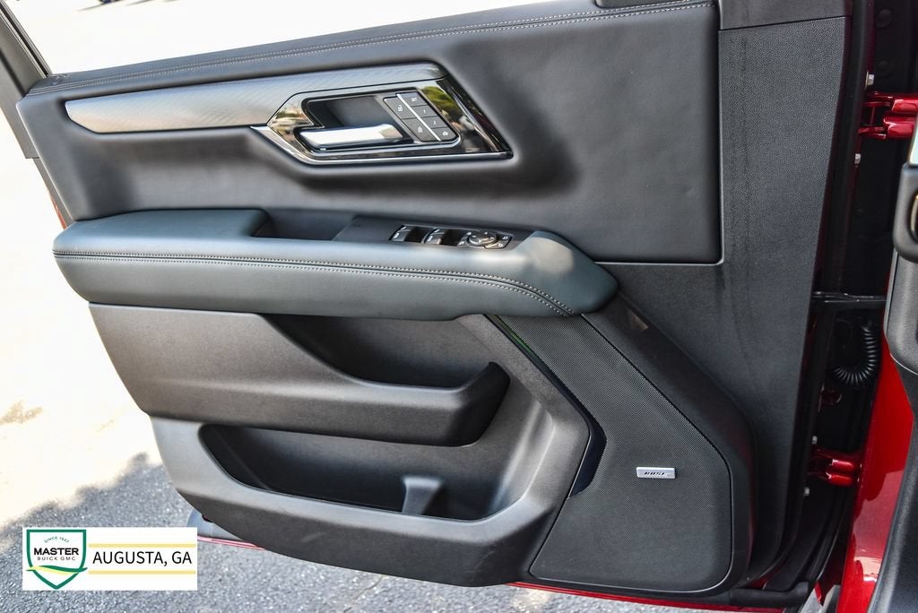 2025 GMC Yukon XL AT4