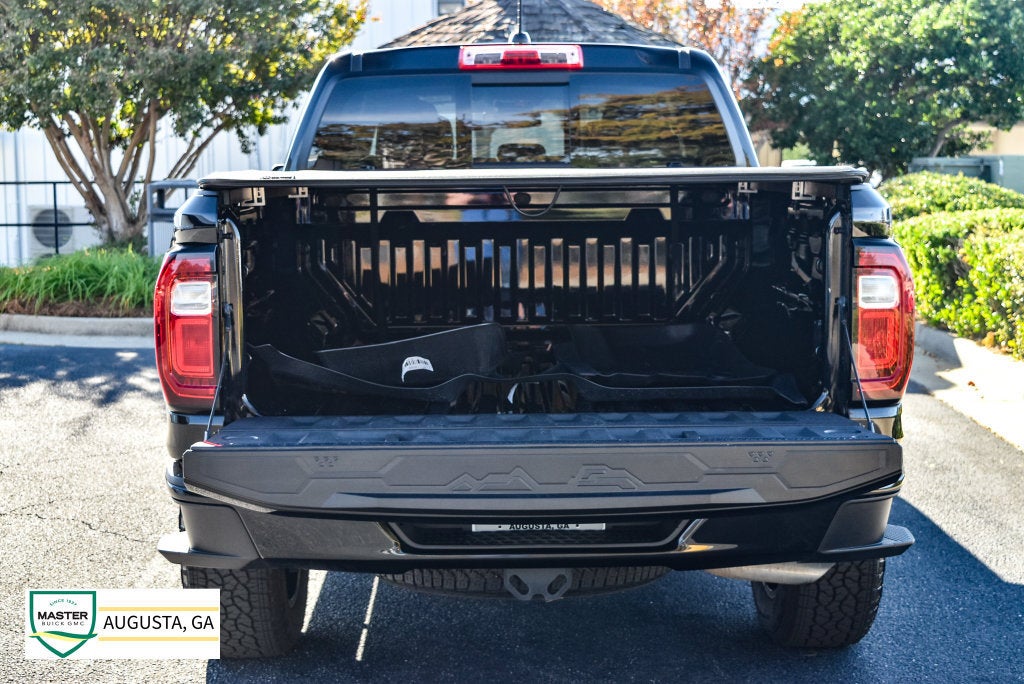 2023 GMC Canyon 4WD AT4