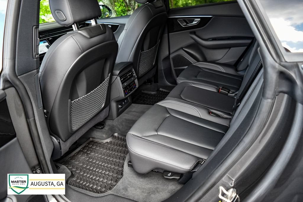 2025 Audi Q8 Premium Plus