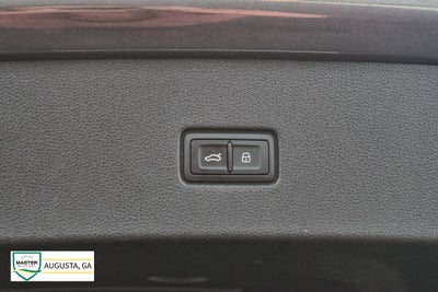 2025 Audi Q8 Premium Plus