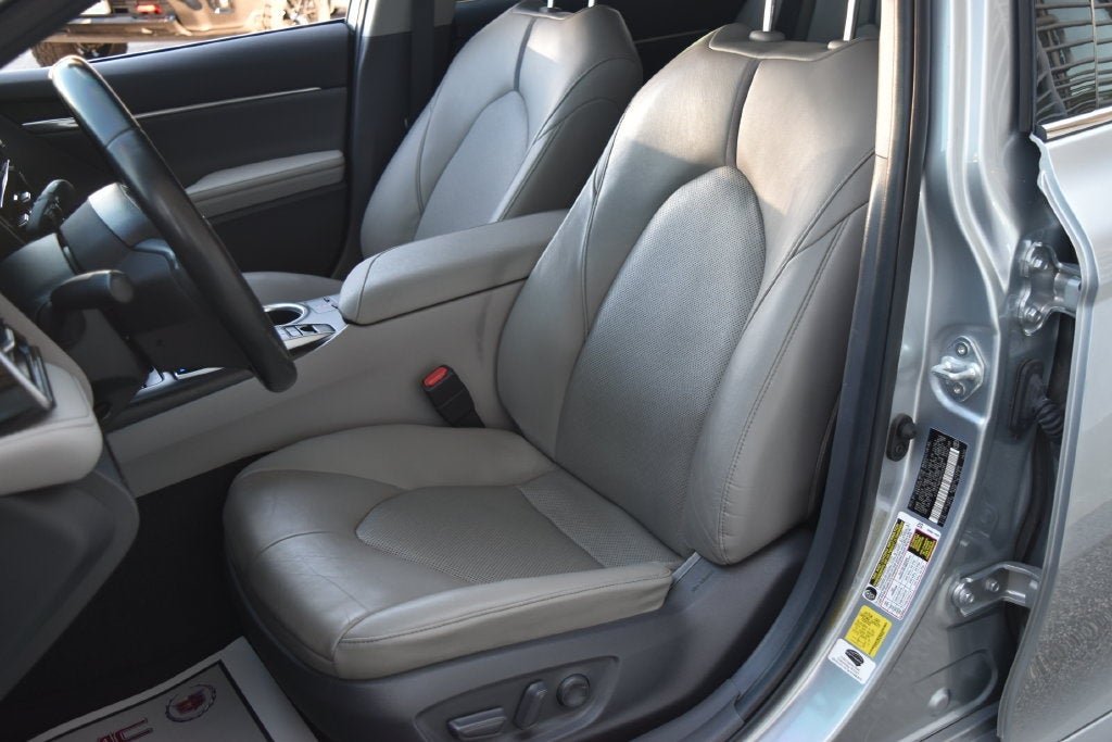 2021 Toyota Camry Hybrid XLE