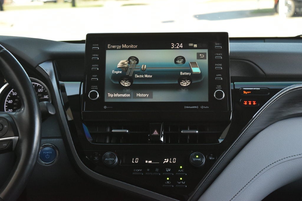 2021 Toyota Camry Hybrid XLE