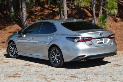 2021 Toyota Camry Hybrid XLE