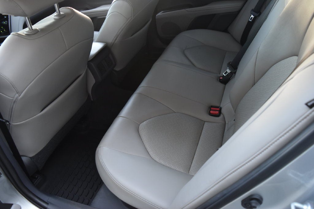 2021 Toyota Camry Hybrid XLE