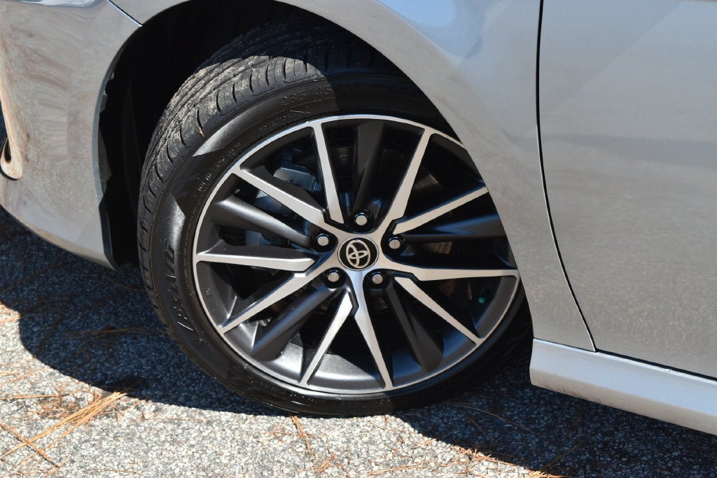 2021 Toyota Camry Hybrid XLE