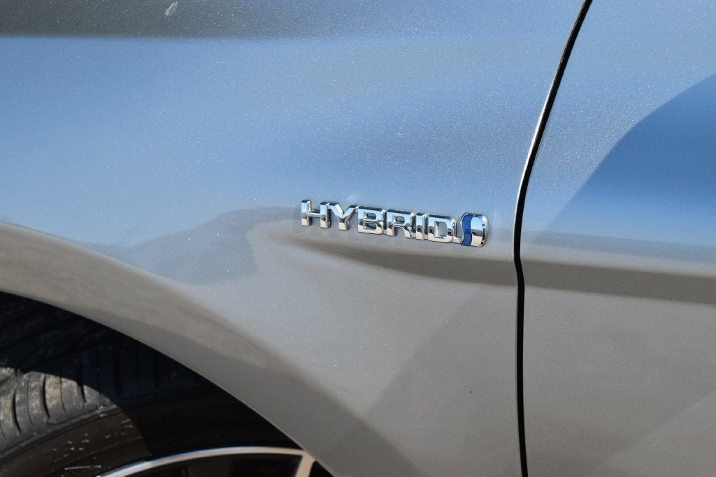 2021 Toyota Camry Hybrid XLE