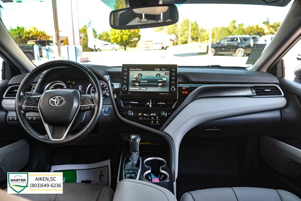2021 Toyota Camry Hybrid XLE