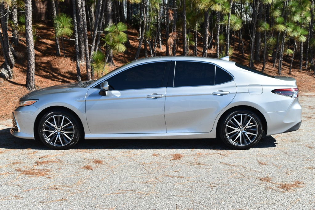 2021 Toyota Camry Hybrid XLE