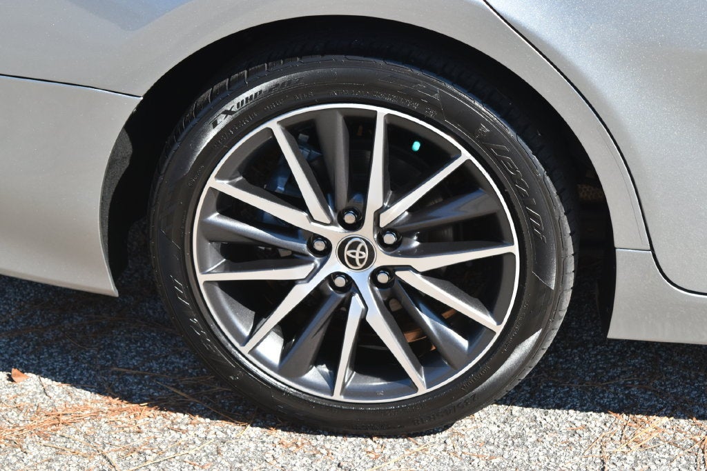 2021 Toyota Camry Hybrid XLE