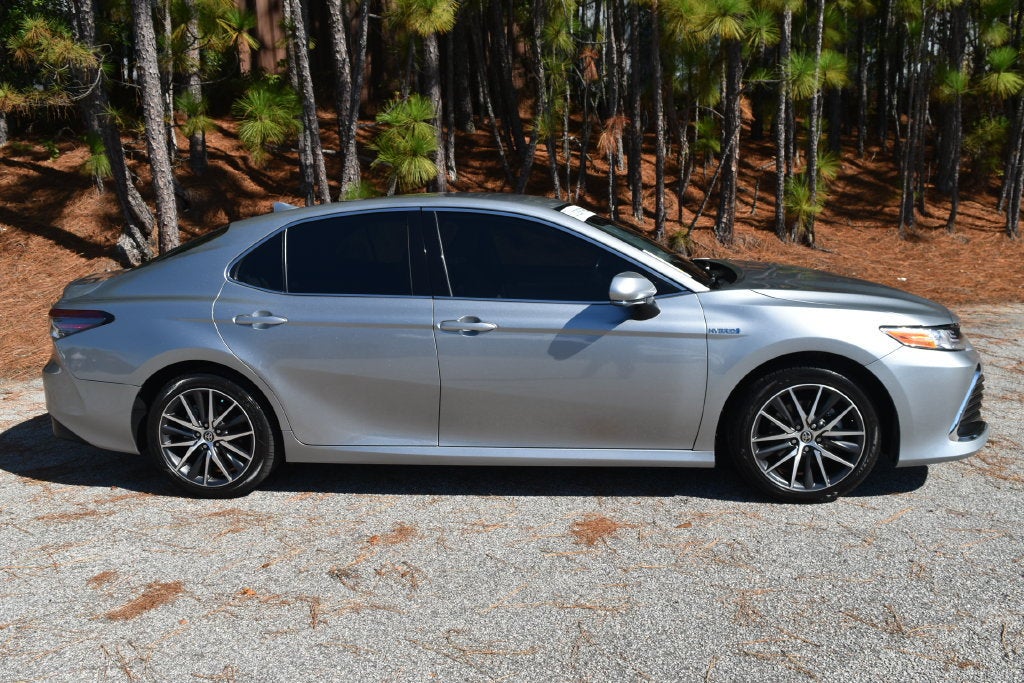 2021 Toyota Camry Hybrid XLE