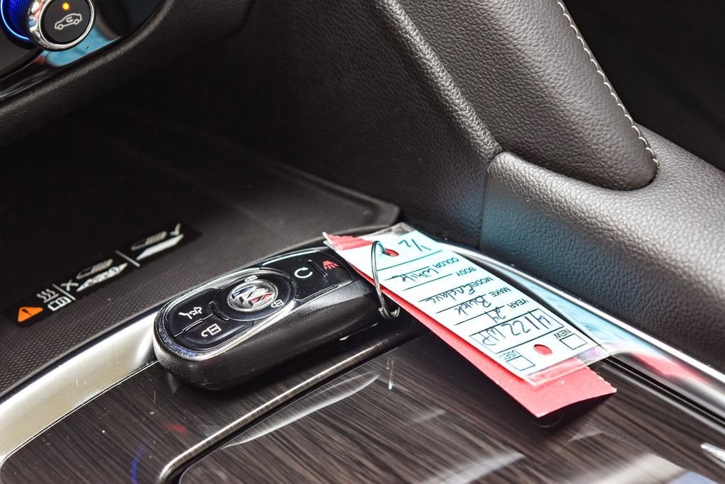 2024 Buick Enclave Essence