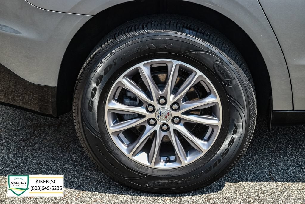 2023 Buick Enclave Essence