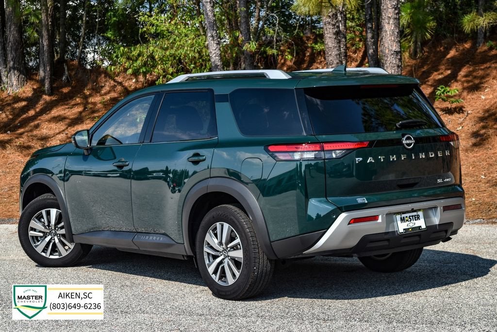 2025 Nissan Pathfinder SL
