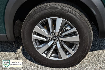 2025 Nissan Pathfinder SL