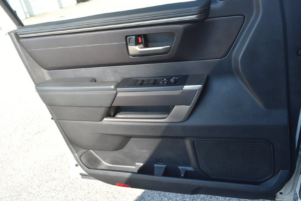 2023 Toyota Tundra 4WD SR5