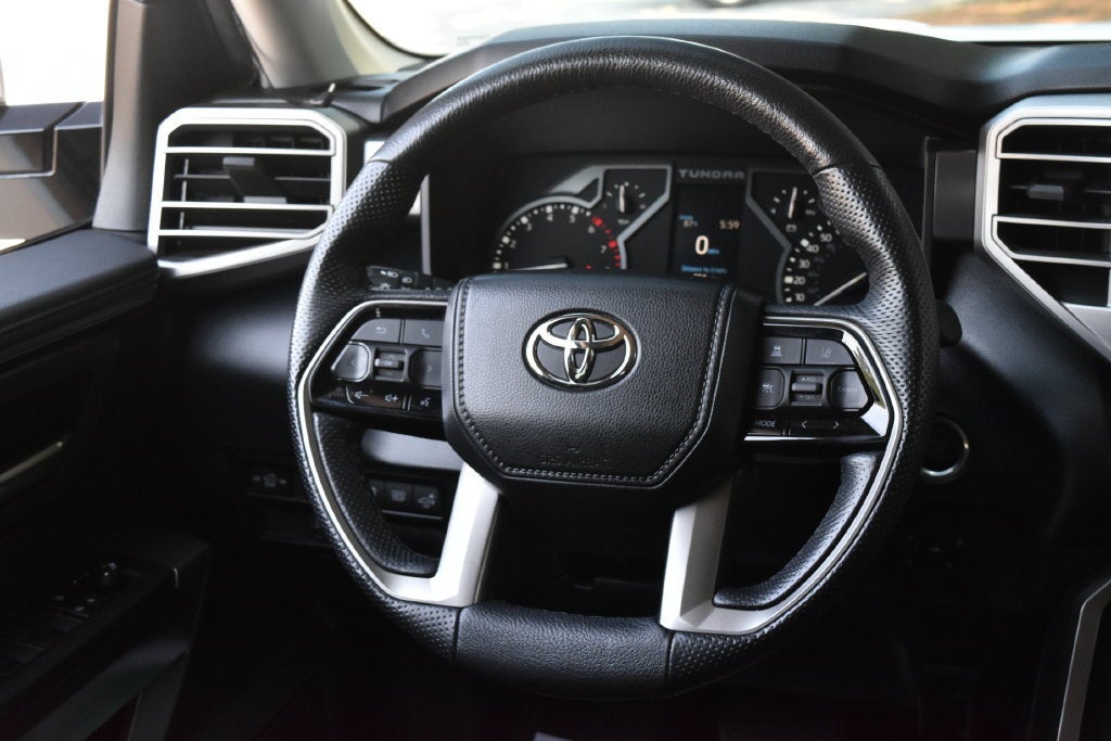 2023 Toyota Tundra 4WD SR5