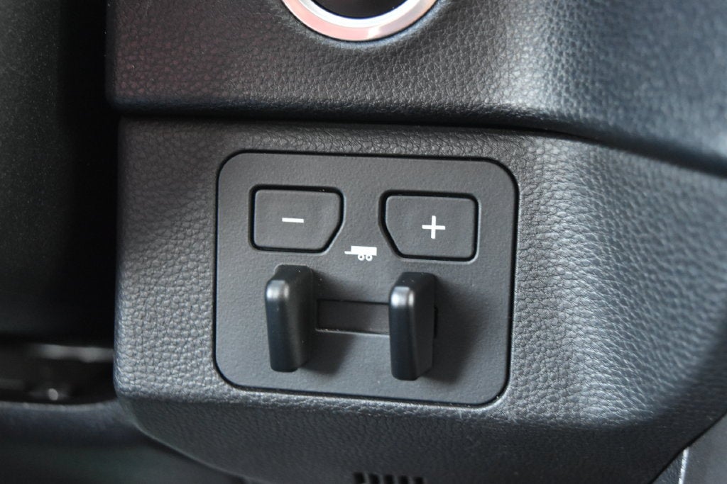 2023 Toyota Tundra 4WD SR5