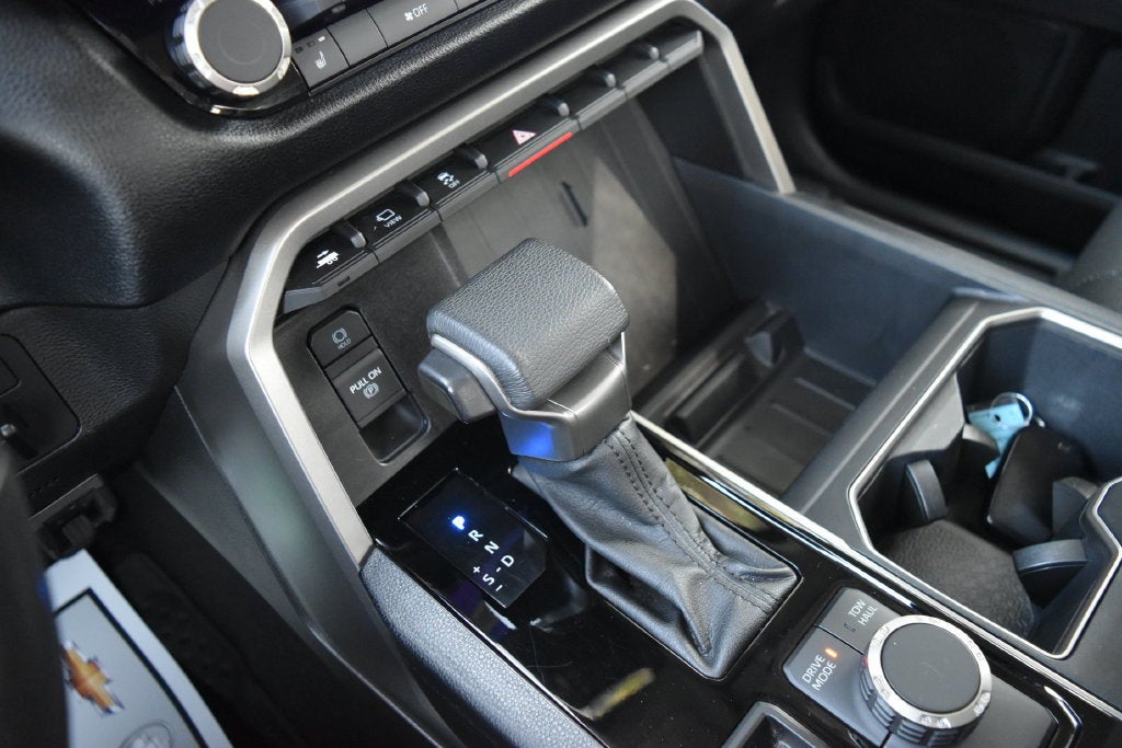 2023 Toyota Tundra 4WD SR5