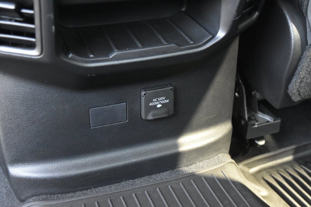 2023 Toyota Tundra 4WD SR5