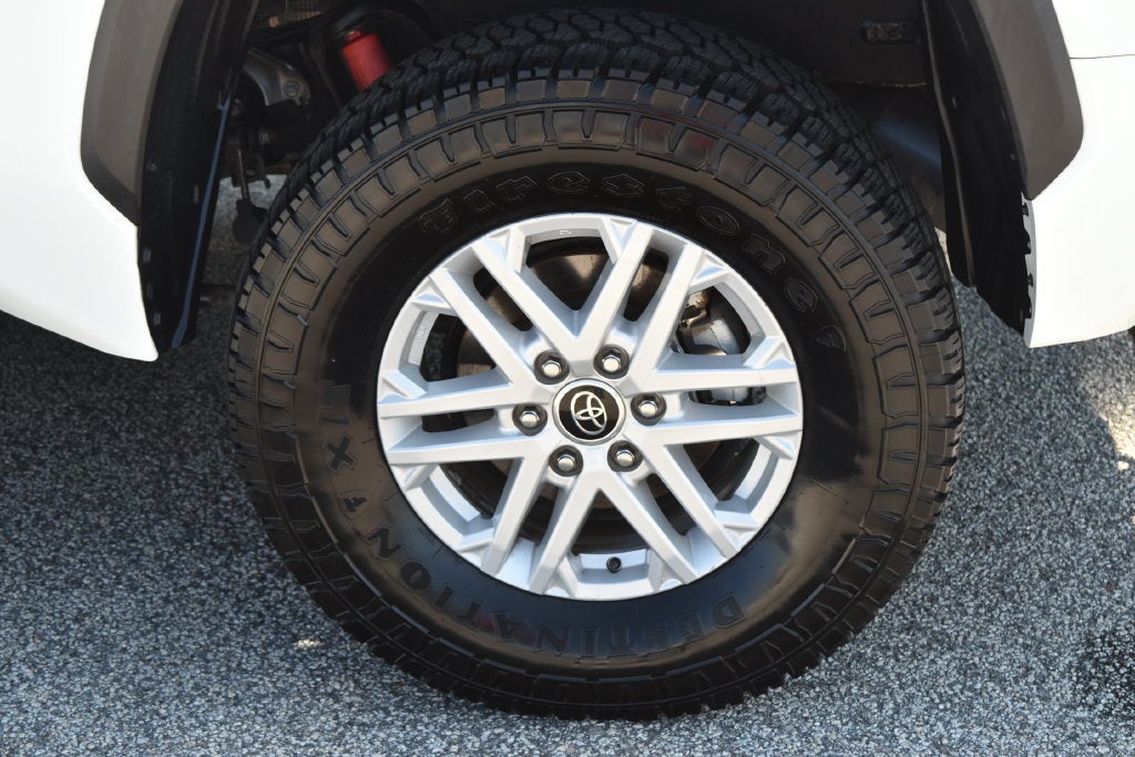 2023 Toyota Tundra 4WD SR5